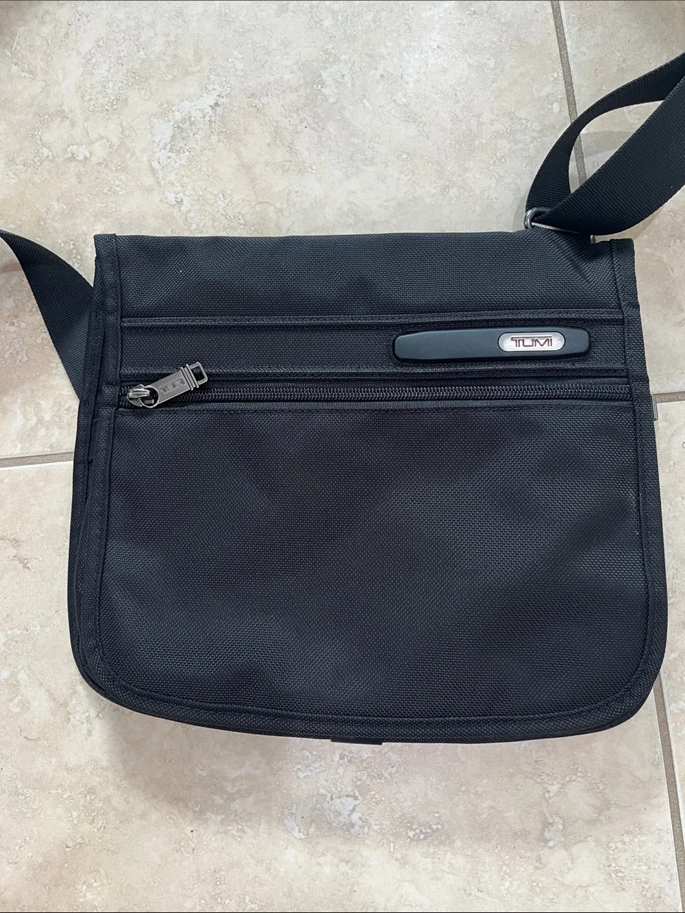 Tumi Black Nylon Crossbody Messenger/Travel Bag size 12x10 inches